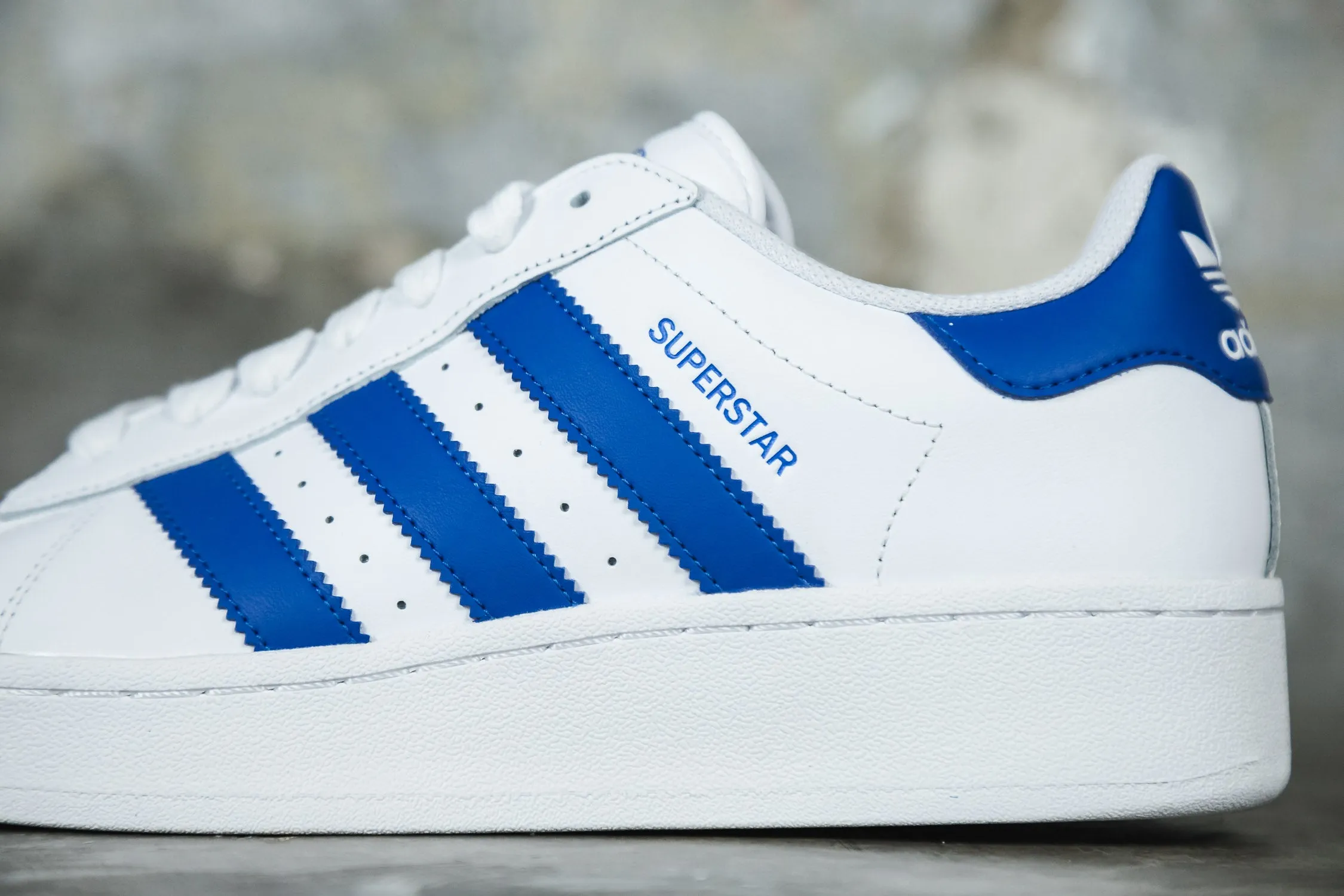 adidas Superstar XLG