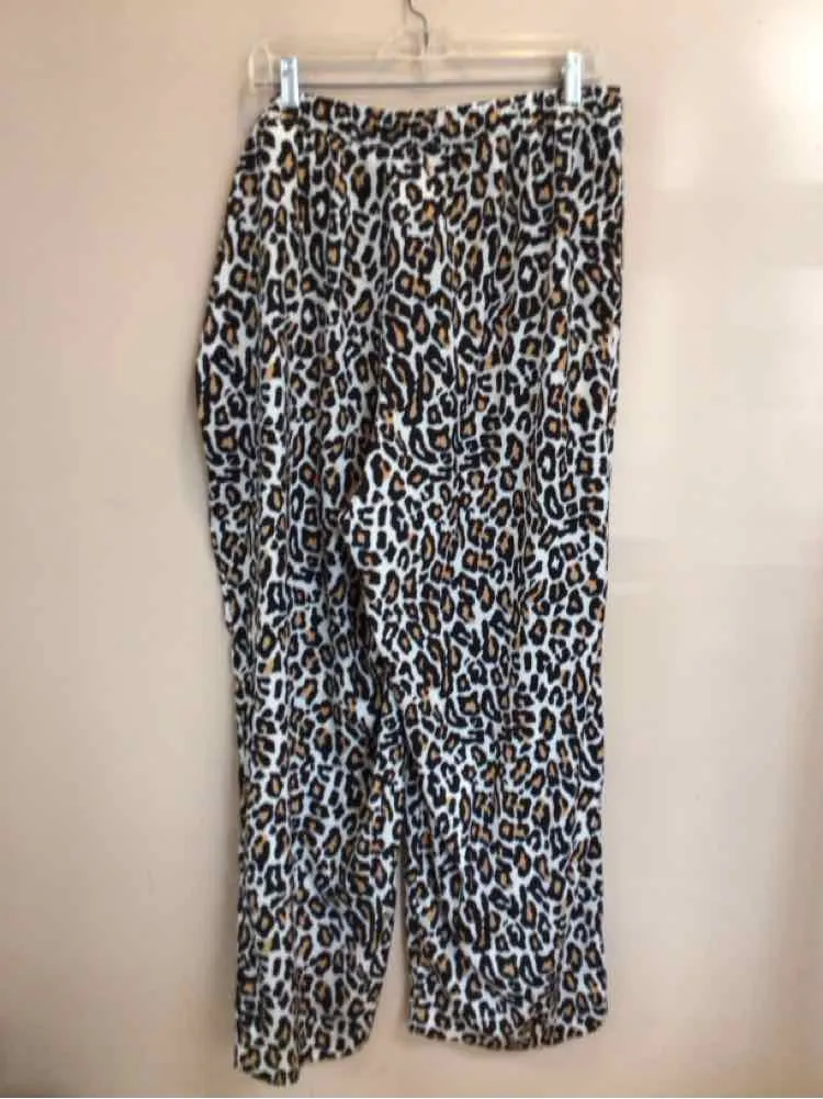 BANANA REPUBLIC SIZE LARGE Ladies PANTS