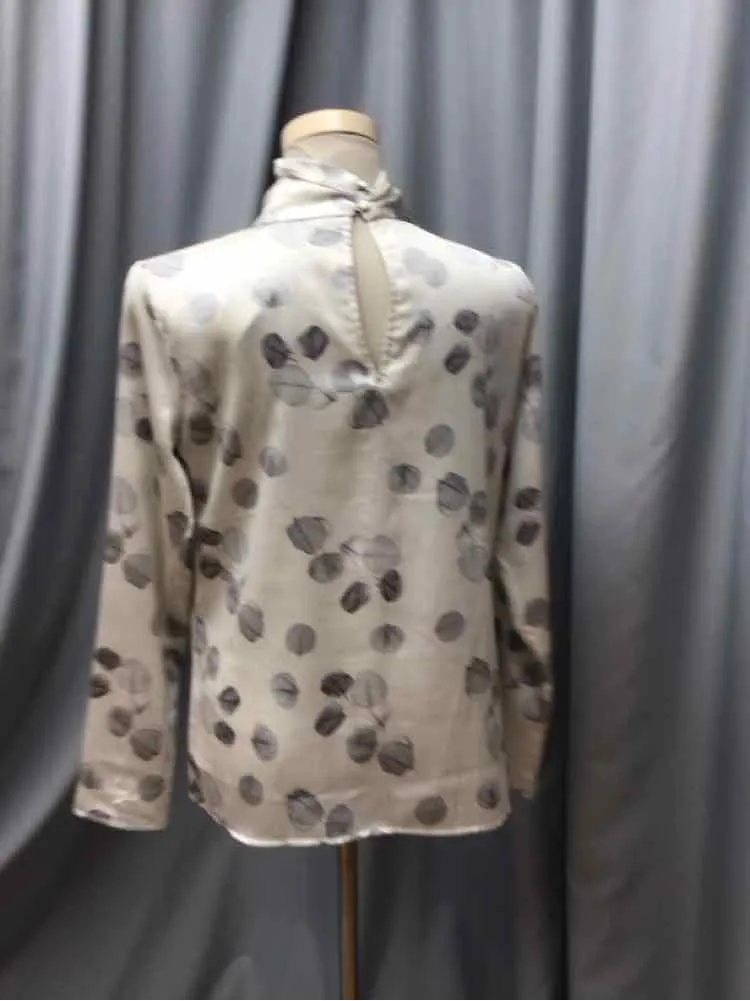 BANANA REPUBLIC SIZE SMALL Ladies BLOUSE