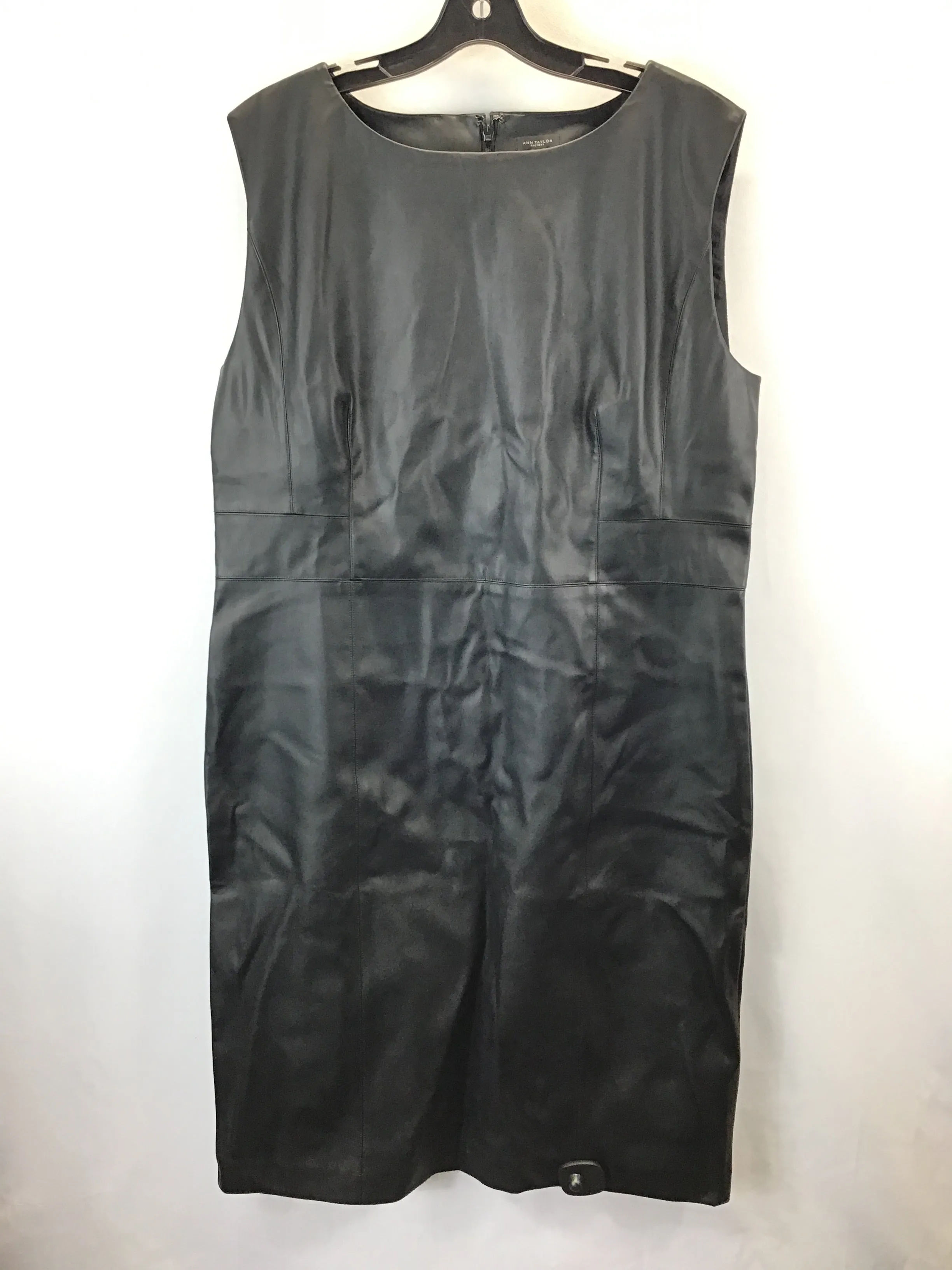 Dress Casual Midi By Ann Taylor In Black, Size: 18