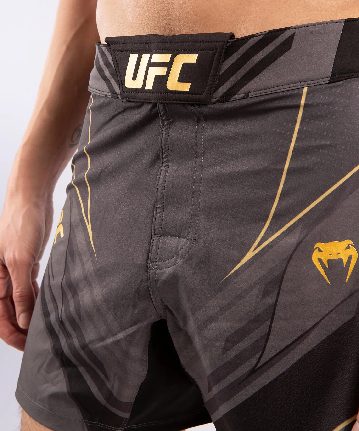 UFC Venum Pro Line Men's Shorts - Champion