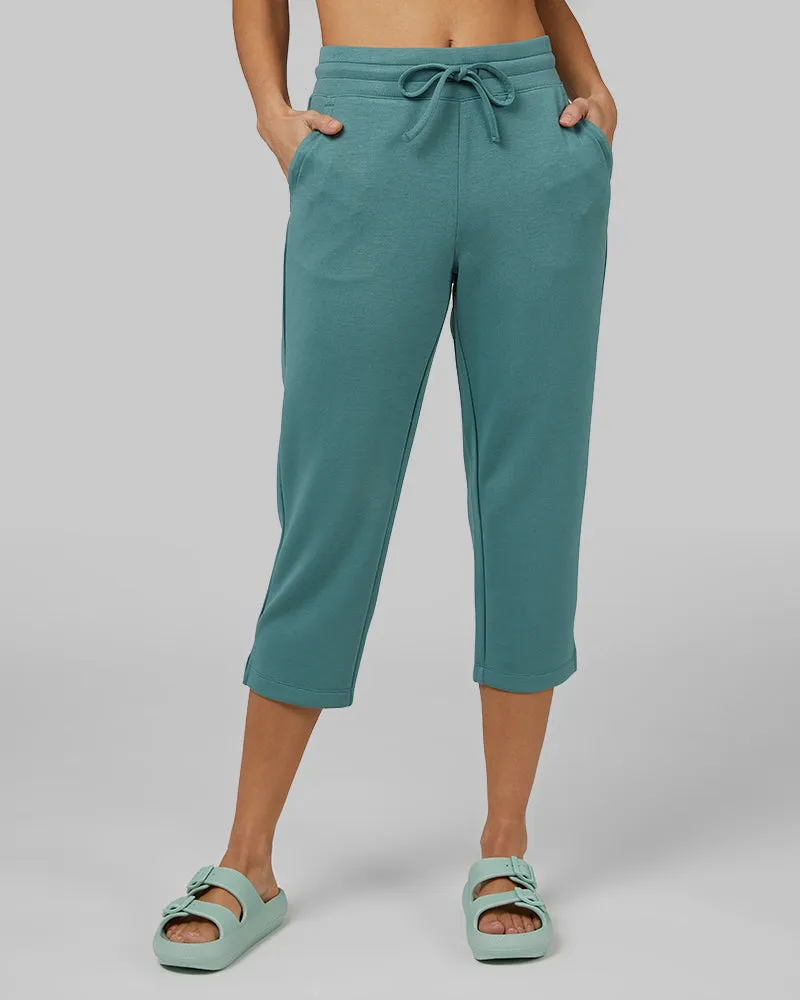 WOMEN'S STUDIO TECH CAPRI